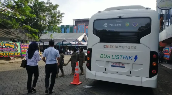 Medan Berlakukan Sistem 1 Kartu 1 Orang