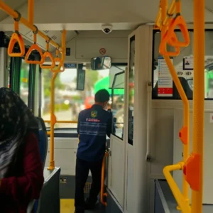 Naik Bus Listrik Medan