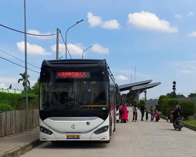 Naik Bus Listrik Medan Lebih Murah