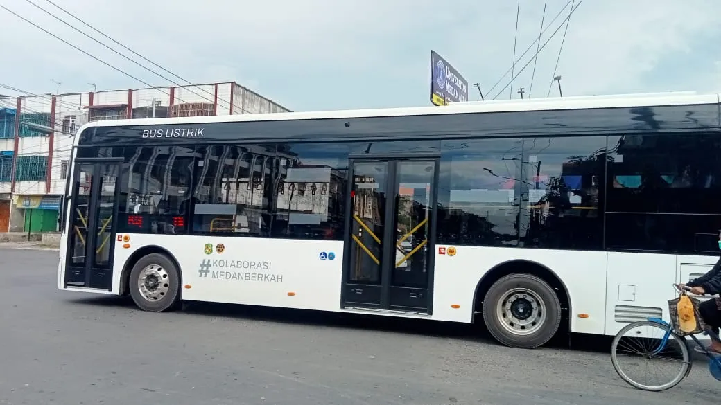 Pengalaman naik bus listrik Medan