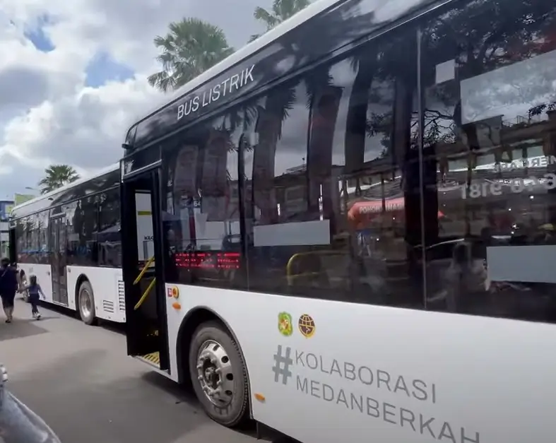 ASN Pemko Wajib Naik Bus Listrik